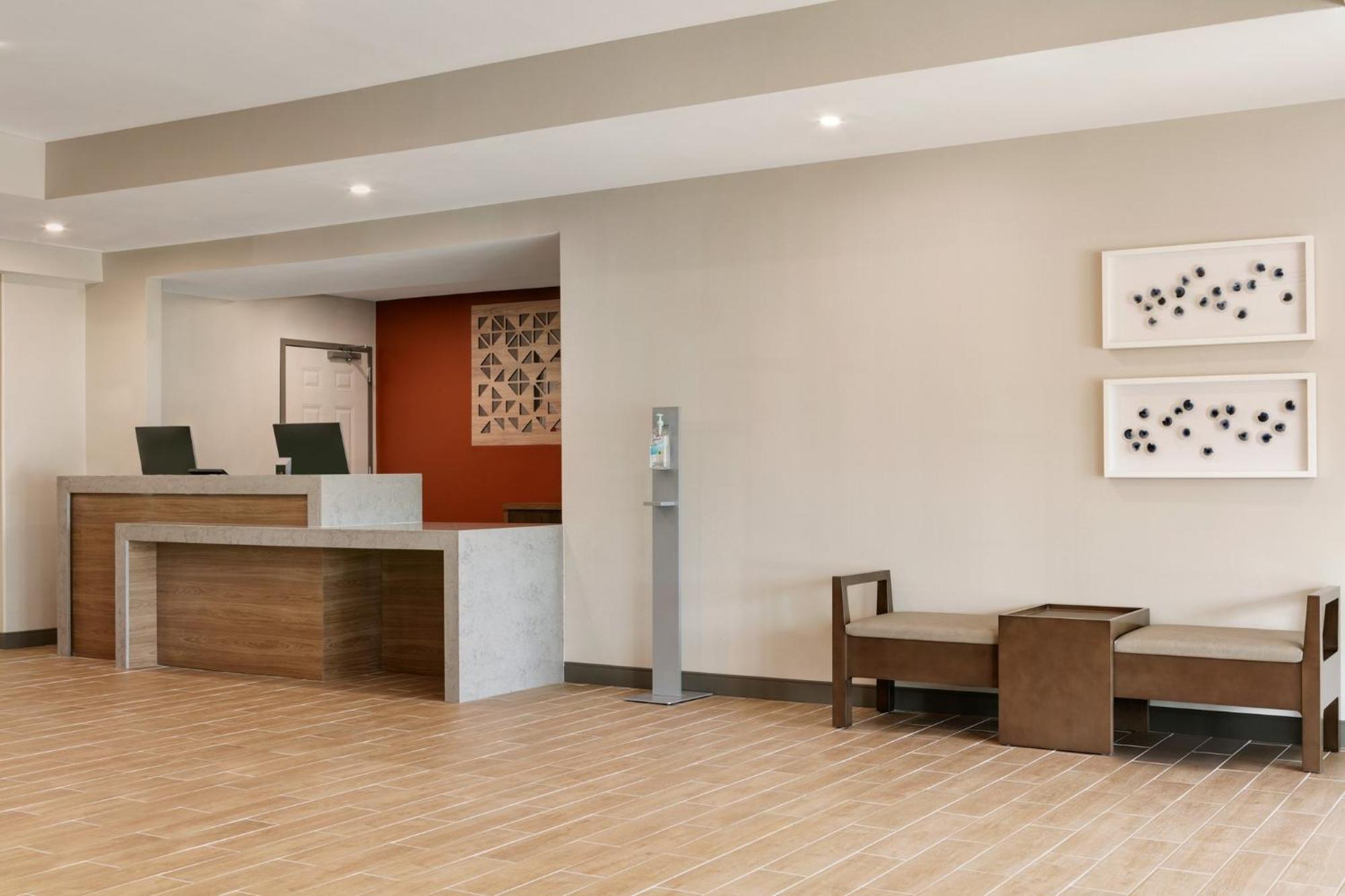 Candlewood Suites Kansas City Northeast By Ihg Εξωτερικό φωτογραφία