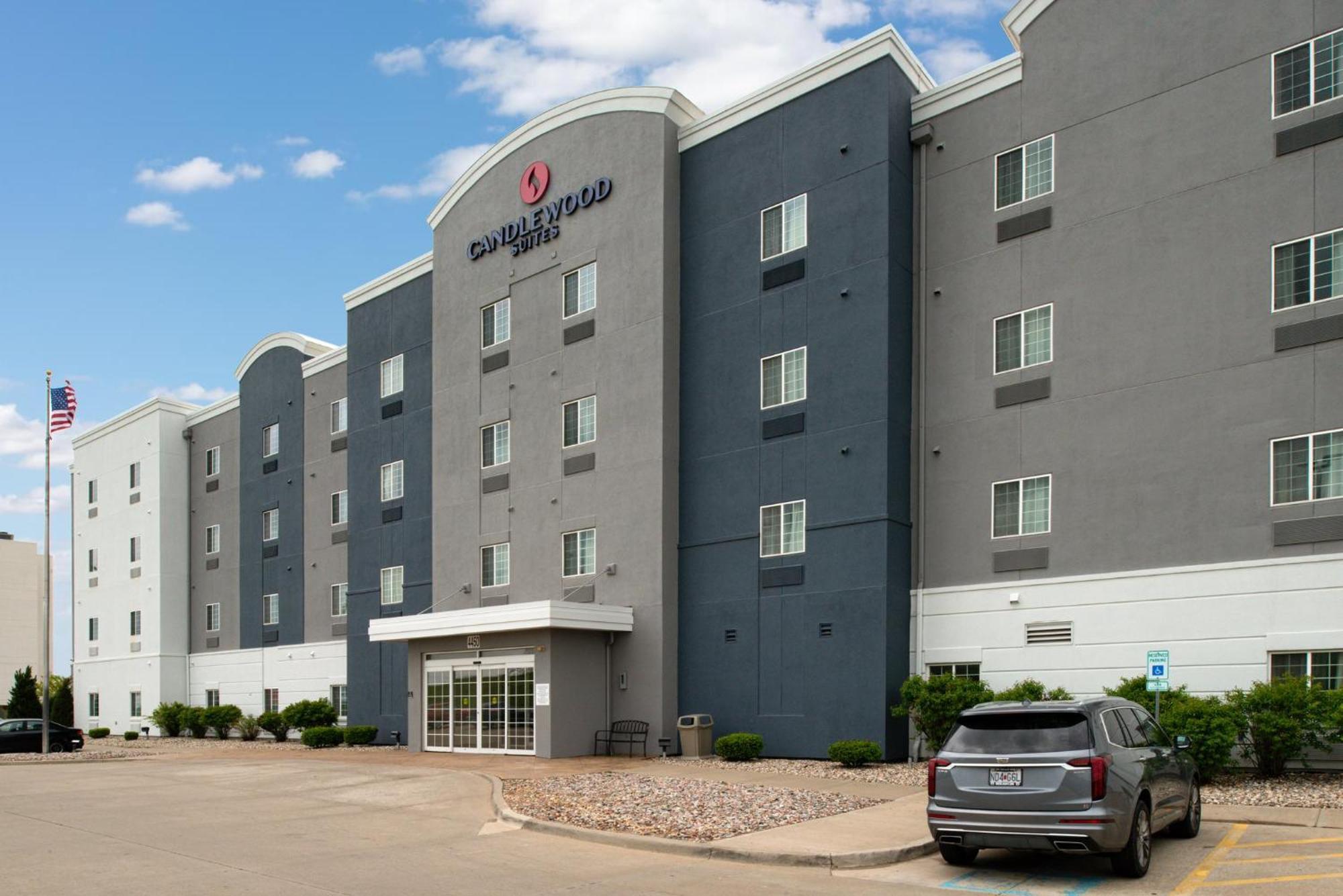 Candlewood Suites Kansas City Northeast By Ihg Εξωτερικό φωτογραφία